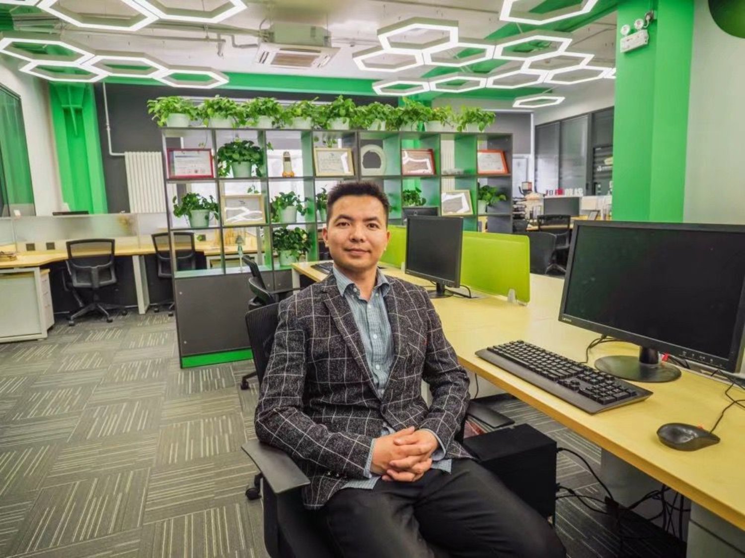 北科大bat365官方网站2018级工商管理专业研究生 肖祥应